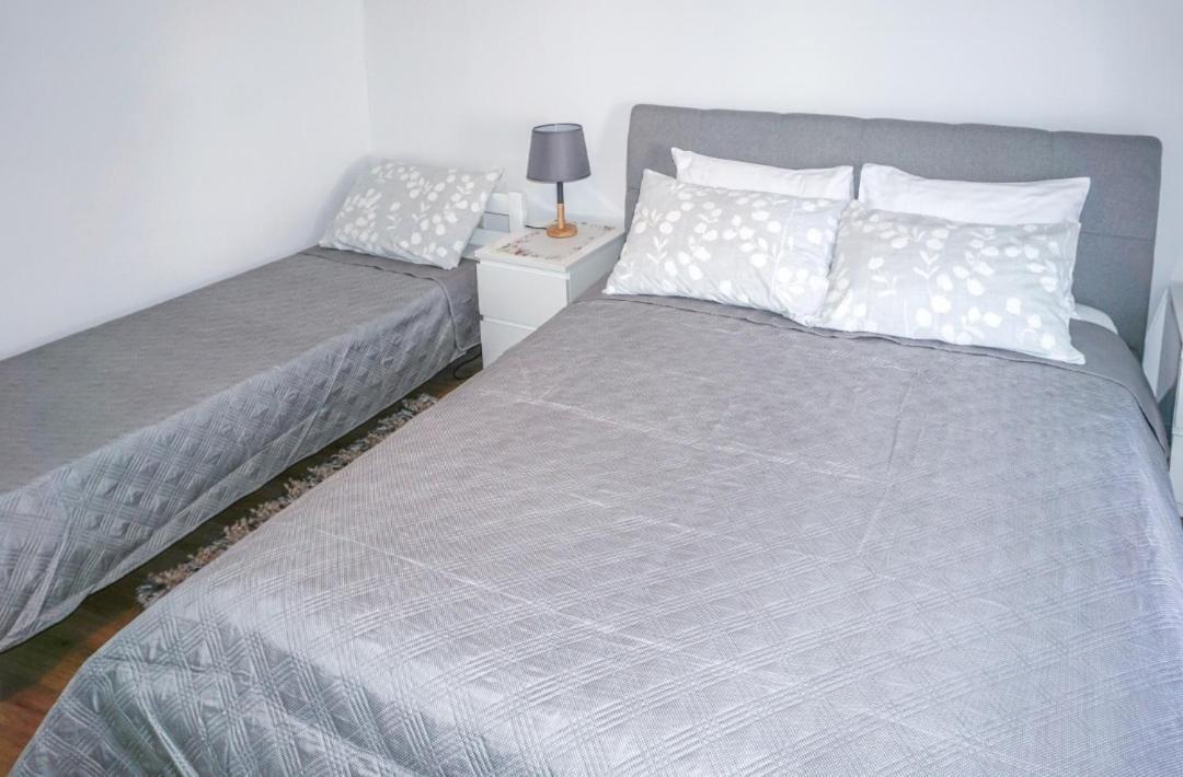 Emma & Toni Apartment Биоград на Мору Екстериор снимка