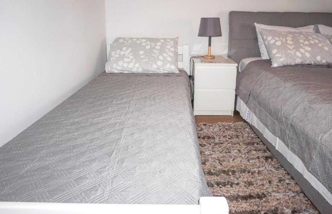 Emma & Toni Apartment Биоград на Мору Екстериор снимка