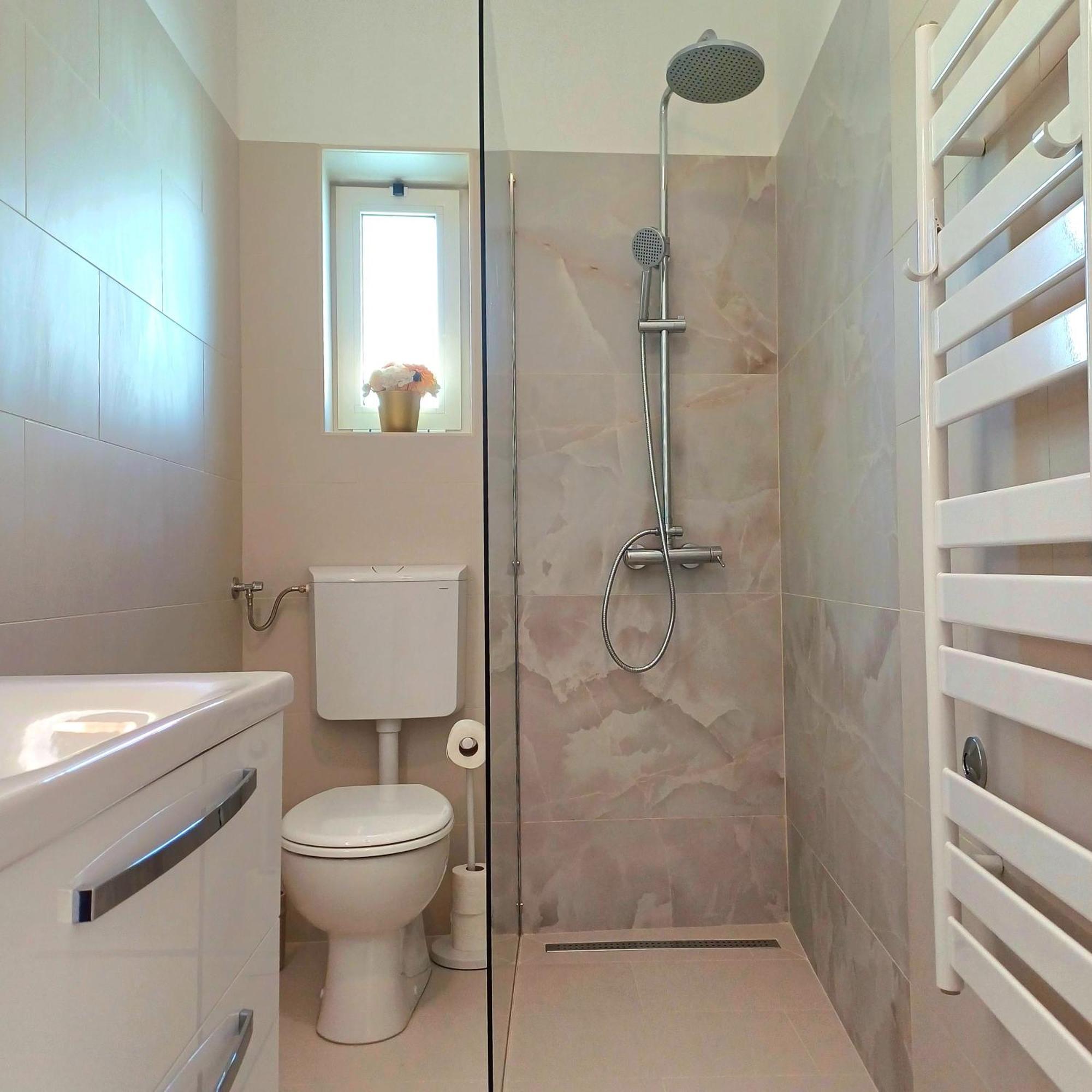 Emma & Toni Apartment Биоград на Мору Екстериор снимка