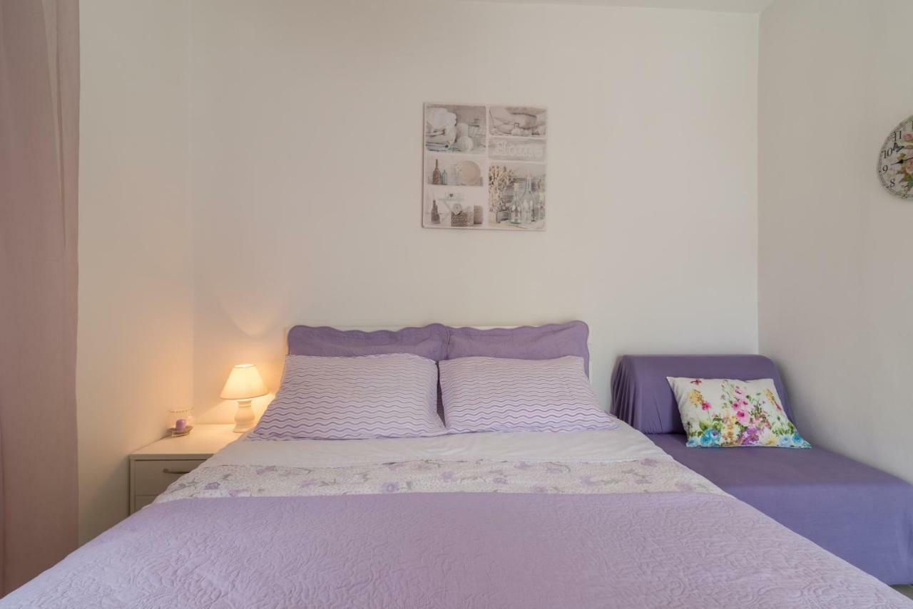 Emma & Toni Apartment Биоград на Мору Стая снимка