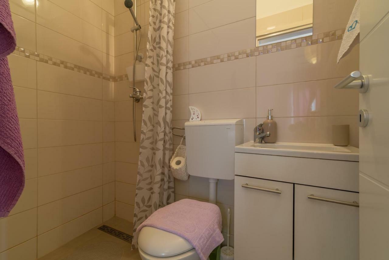Emma & Toni Apartment Биоград на Мору Стая снимка