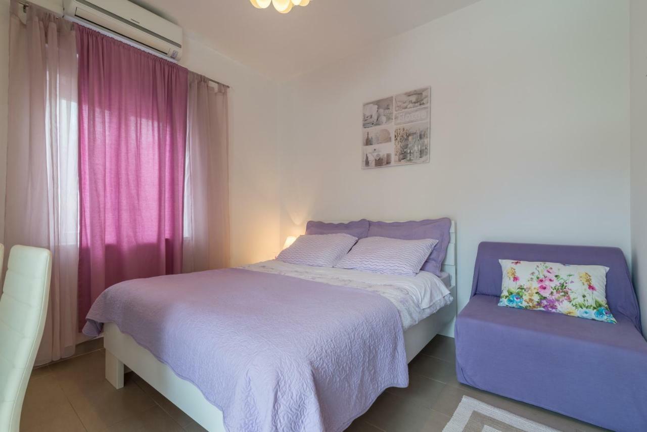 Emma & Toni Apartment Биоград на Мору Стая снимка