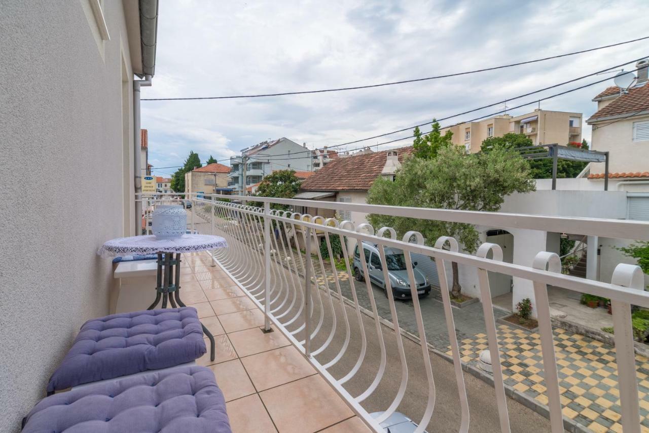 Emma & Toni Apartment Биоград на Мору Екстериор снимка